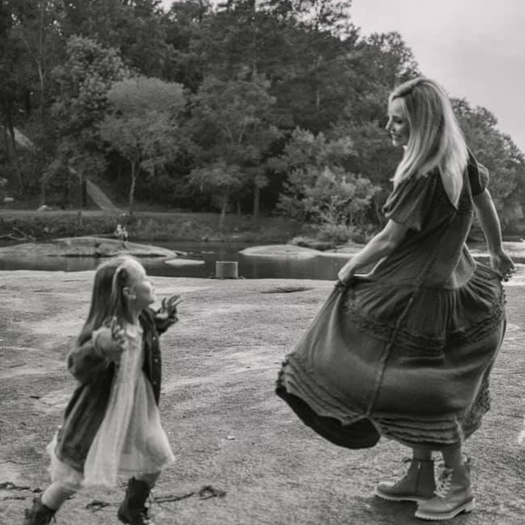 Meet your Posher, Cayla - Picture 1 of 1